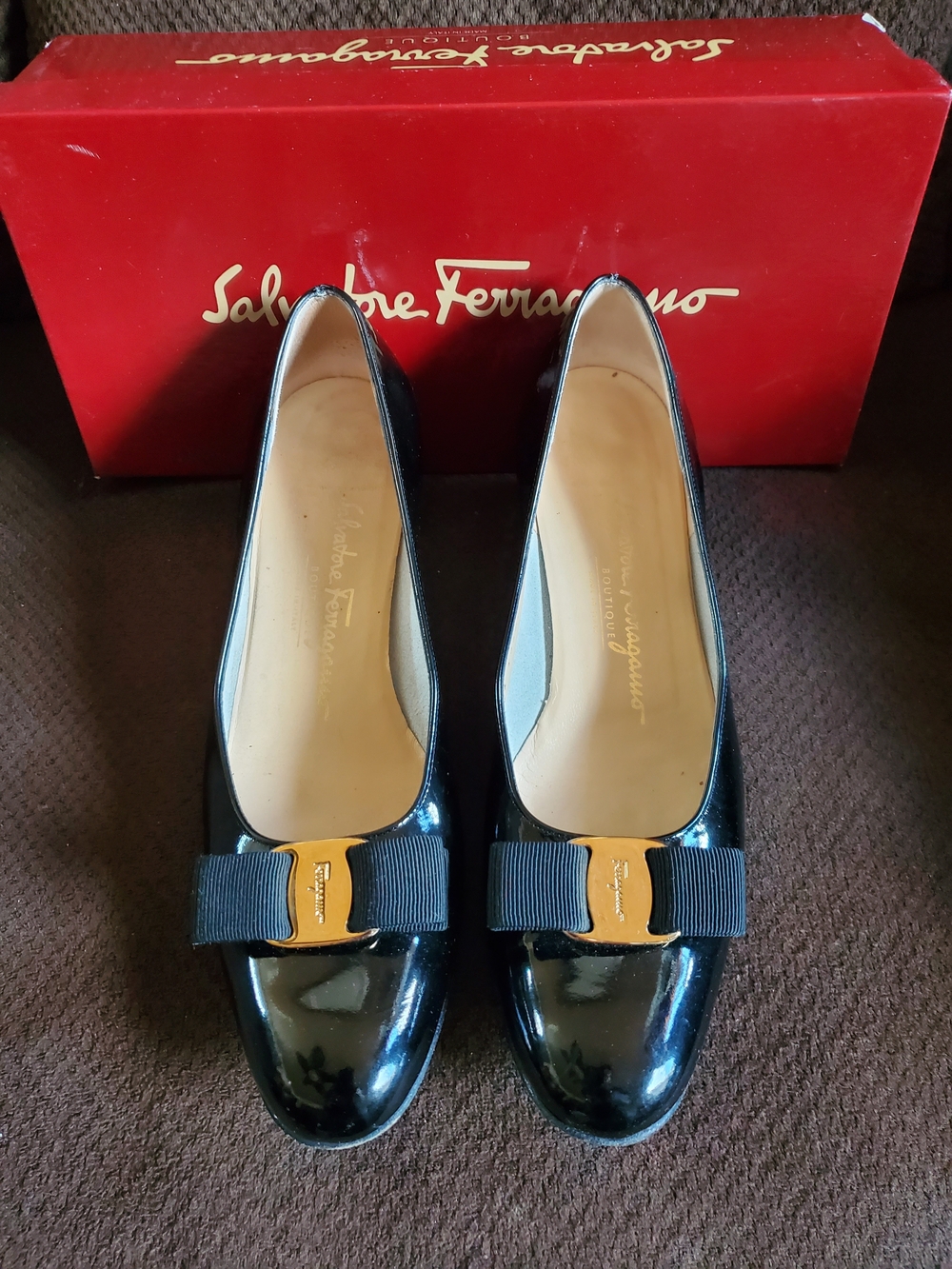 Salvatore Ferragamo LiLlaz Black Patent Vara Bow Flats with Gold Plaque